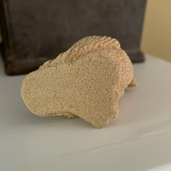 Sand art pelican 2 3/4” Cute company at desk or a table scape. - Picture 4 of 6